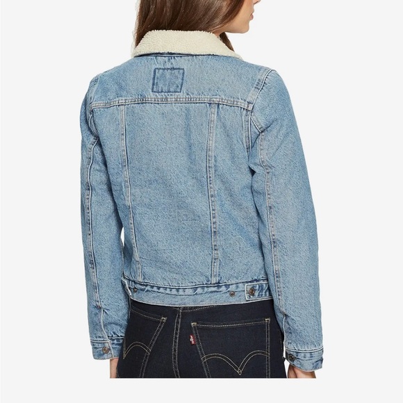 Levi’s Sherpa trucker jacket- women’s - Picture 4 of 9